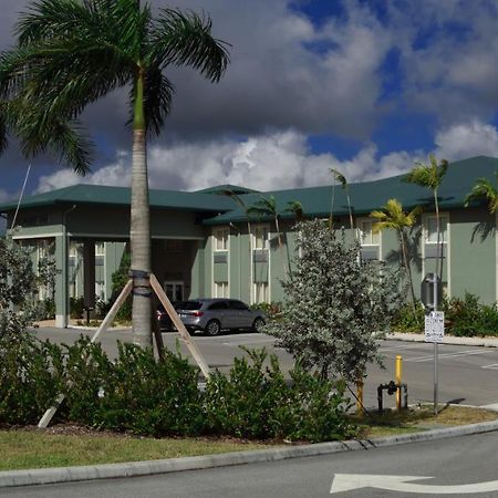Pioneer Inn Royal Palm Beach Buitenkant foto