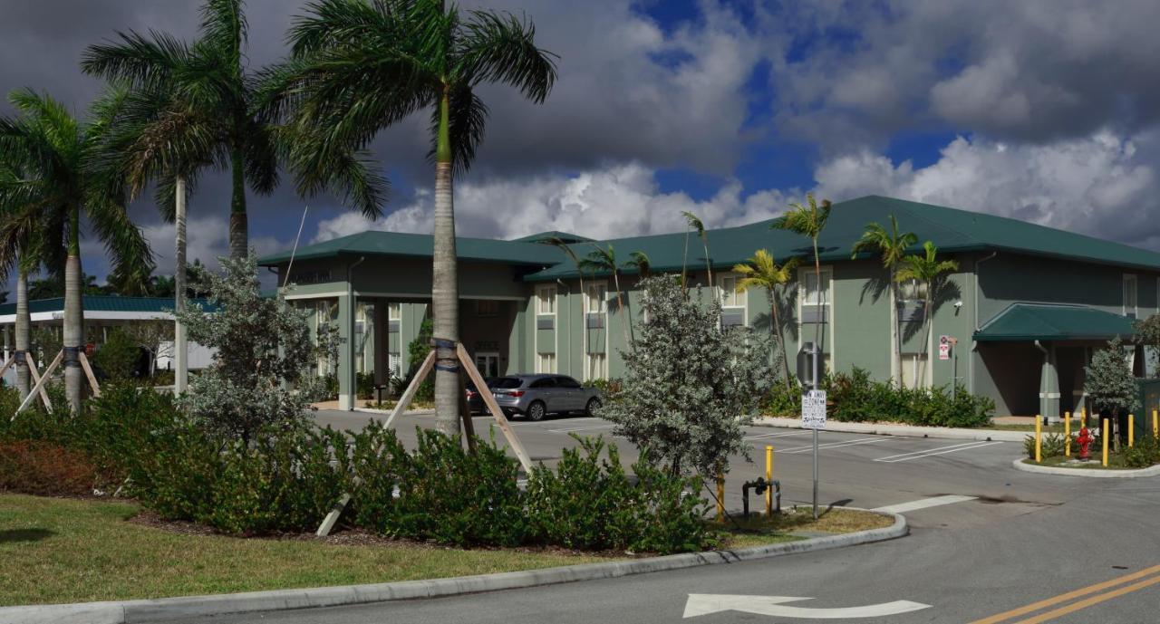 Pioneer Inn Royal Palm Beach Buitenkant foto